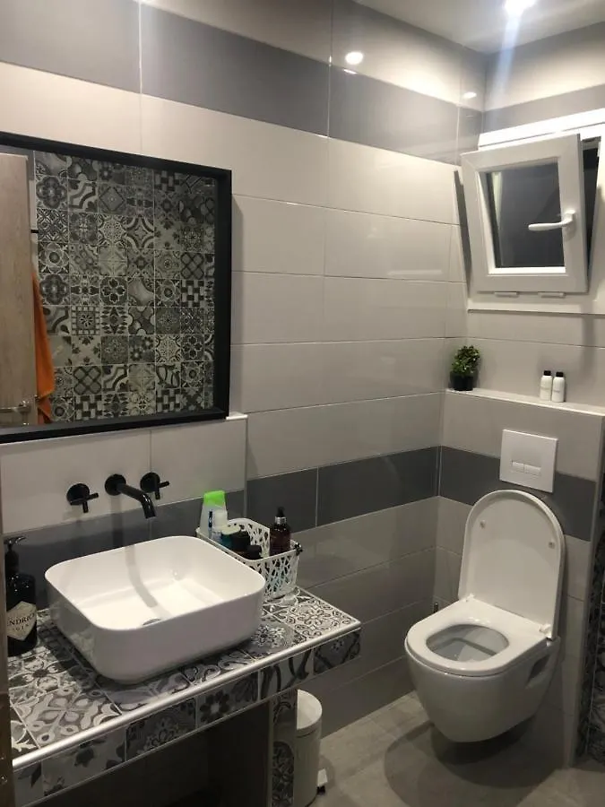 Black In Square Flats Pefkochori Apartment