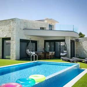  Villa The Euphoria Club Luxury